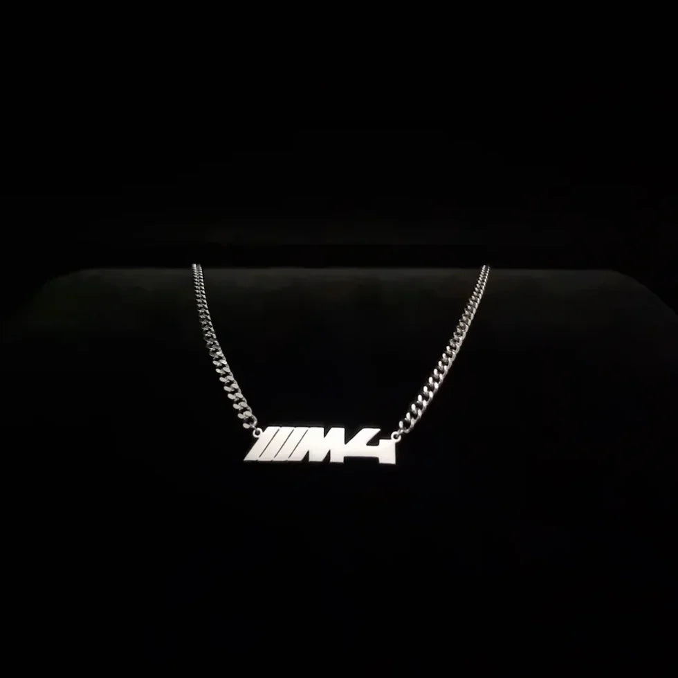 M4 Kolye