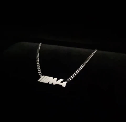 M4 Kolye